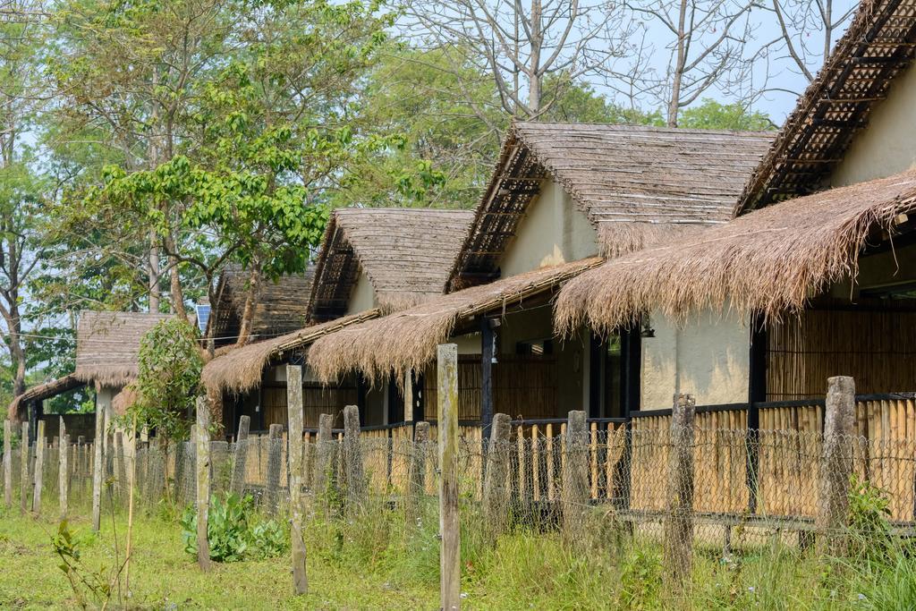 Отель Siddhartha Wildlife Retreat Meghauli Экстерьер фото