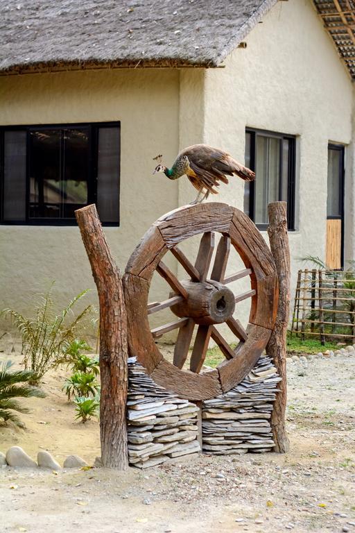 Отель Siddhartha Wildlife Retreat Meghauli Экстерьер фото